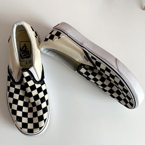vans checkered black and white sneakers